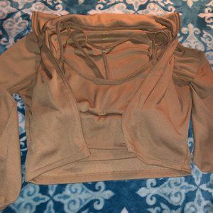Cropped Sleeve with Matching Sports Bra for Women (Size Large)